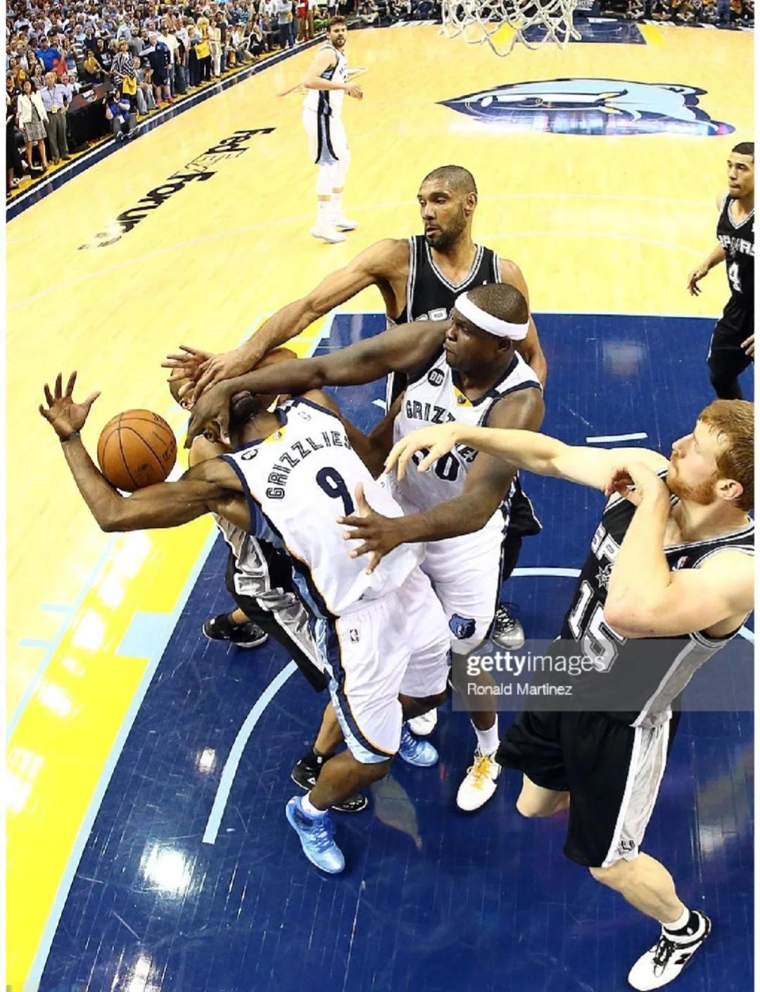 CBA常规赛第十轮最佳阵容：高诗岩领衔