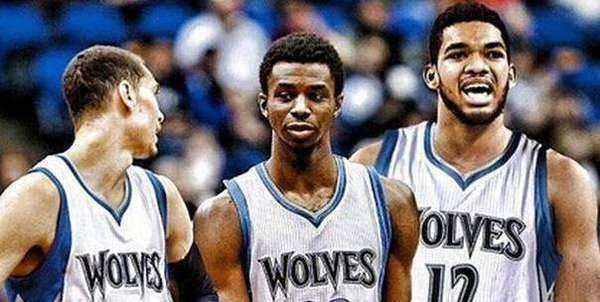 萨尔24+7 普尔18+7 格莱姆斯22分 奇才客胜76人结束5连败