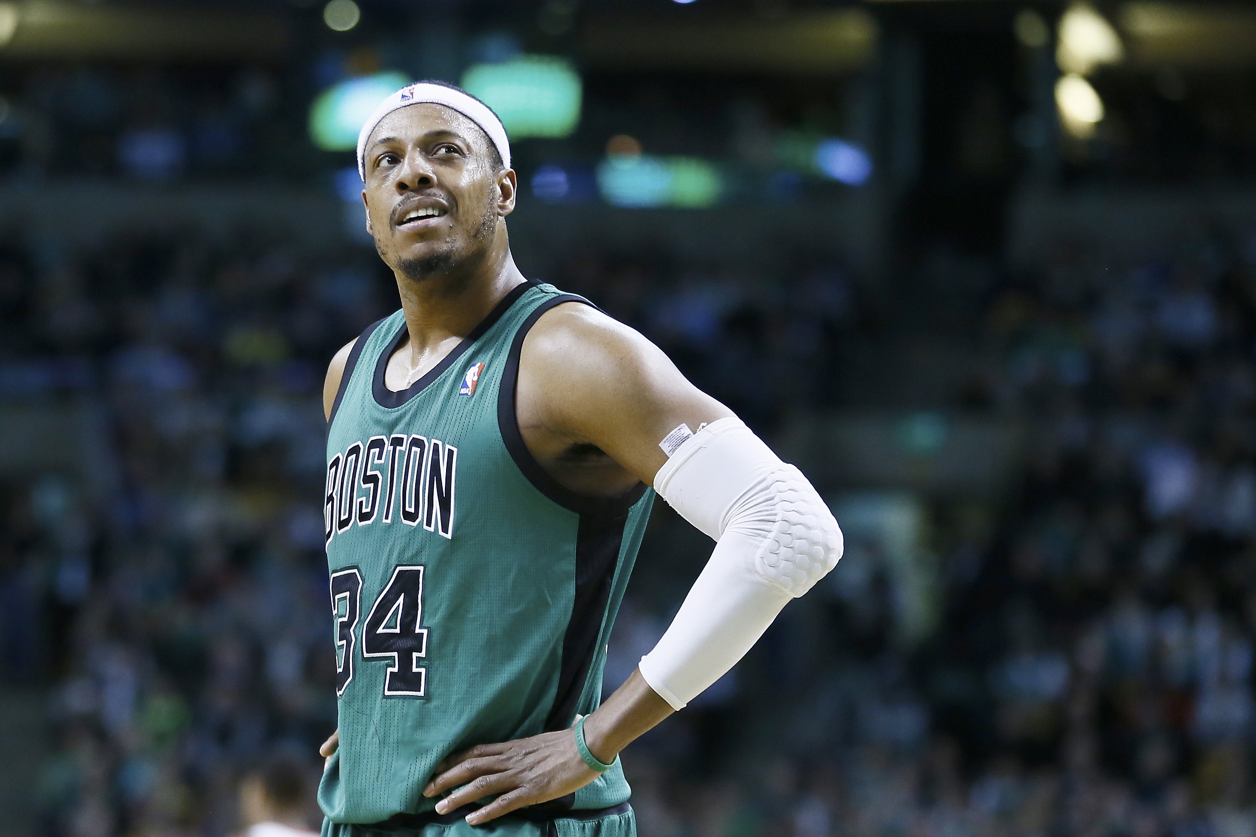 顺应民意？东体：国足或变阵双后腰，塞鸟前腰＆解放韦世豪