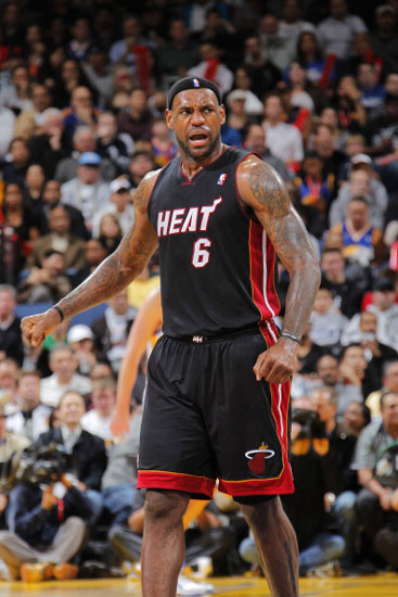 马斯切拉诺：让苏牙替补不是容易的决定，我们周中就沟通过